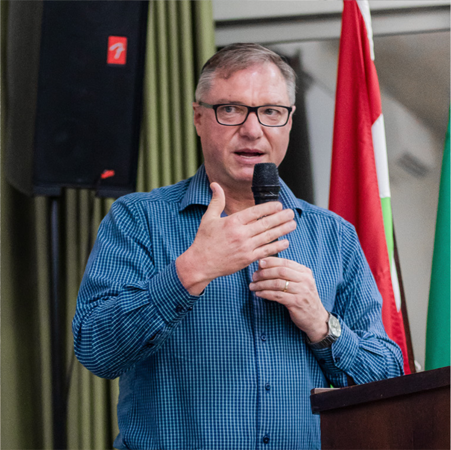 Claus Schwambach - DYNAMISSIO Produções e Eventos Culturais Ltda